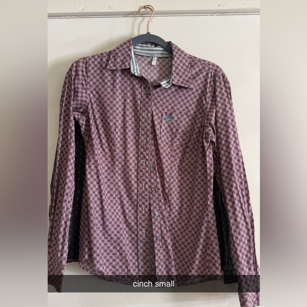 Size Small Cinch Button Down Shirt